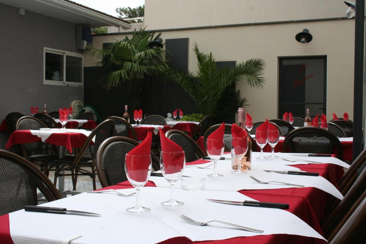 Hotel Les Italiens بيسكاروس المظهر الخارجي الصورة