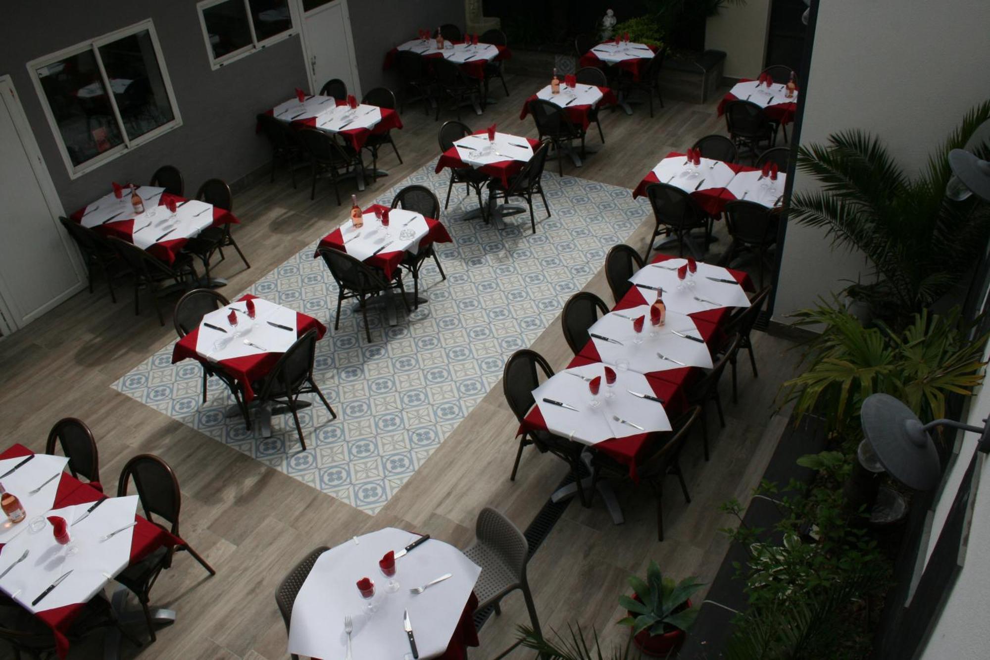 Hotel Les Italiens بيسكاروس المظهر الخارجي الصورة
