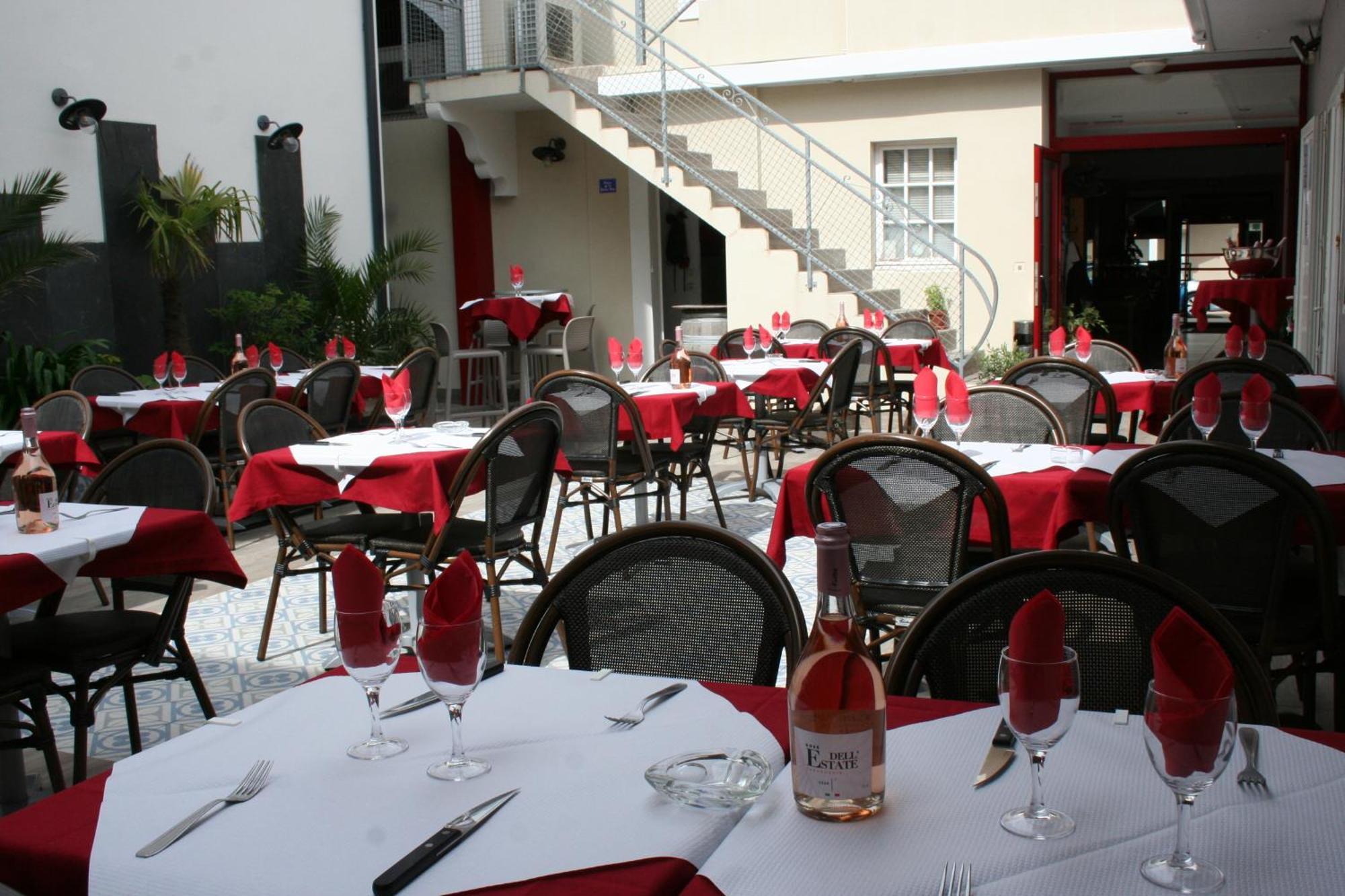 Hotel Les Italiens بيسكاروس المظهر الخارجي الصورة